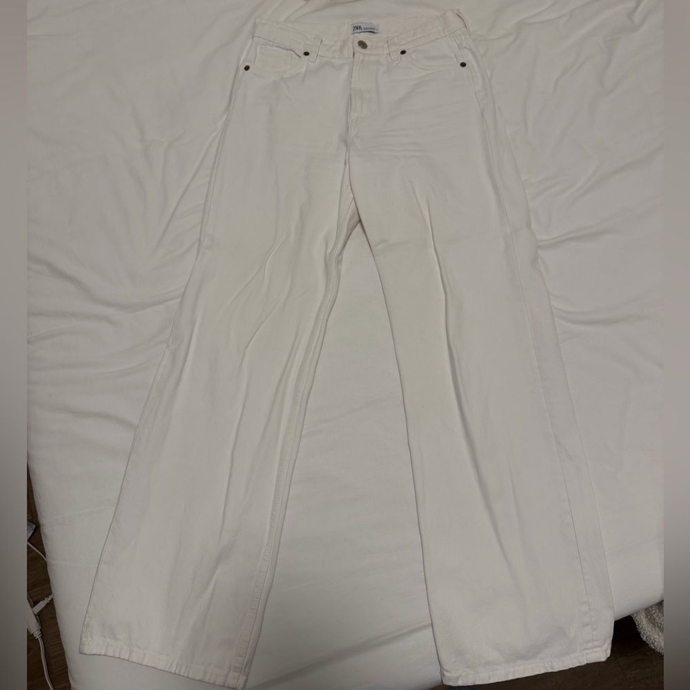 Zara Women’s White Denim Jeans